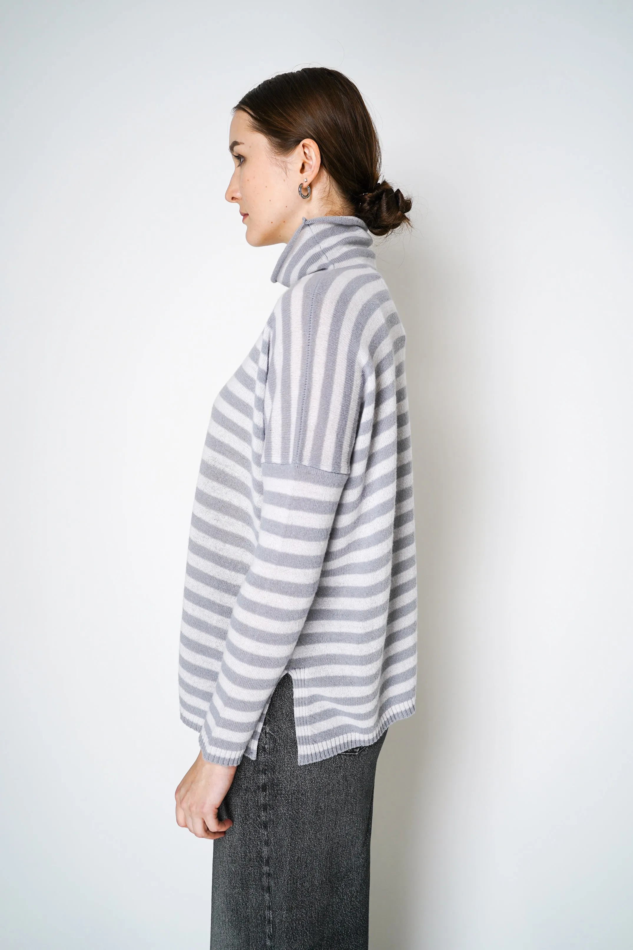 Base Milano Merino Wool Knitted Stripe Turtleneck Sweater in Grey and White