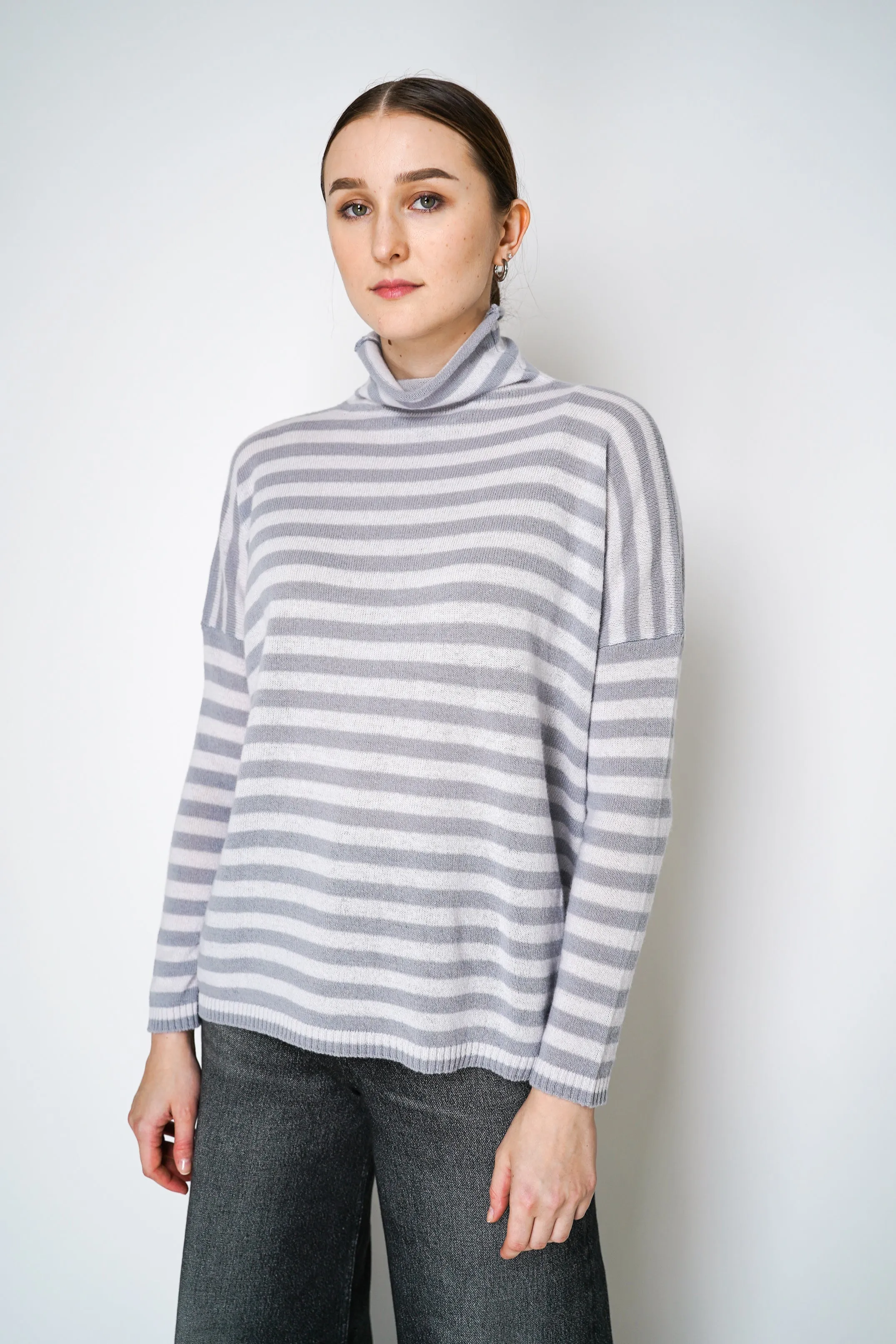 Base Milano Merino Wool Knitted Stripe Turtleneck Sweater in Grey and White